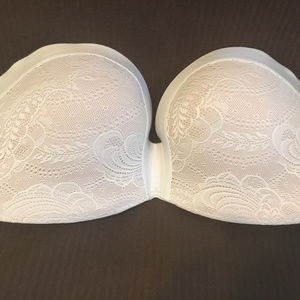 Wonderbra - Ultimate strapless bra Size 34E